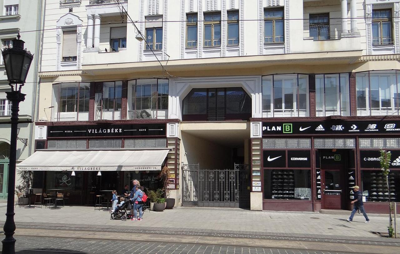 Julia Apartman Miskolc Eksteriør billede